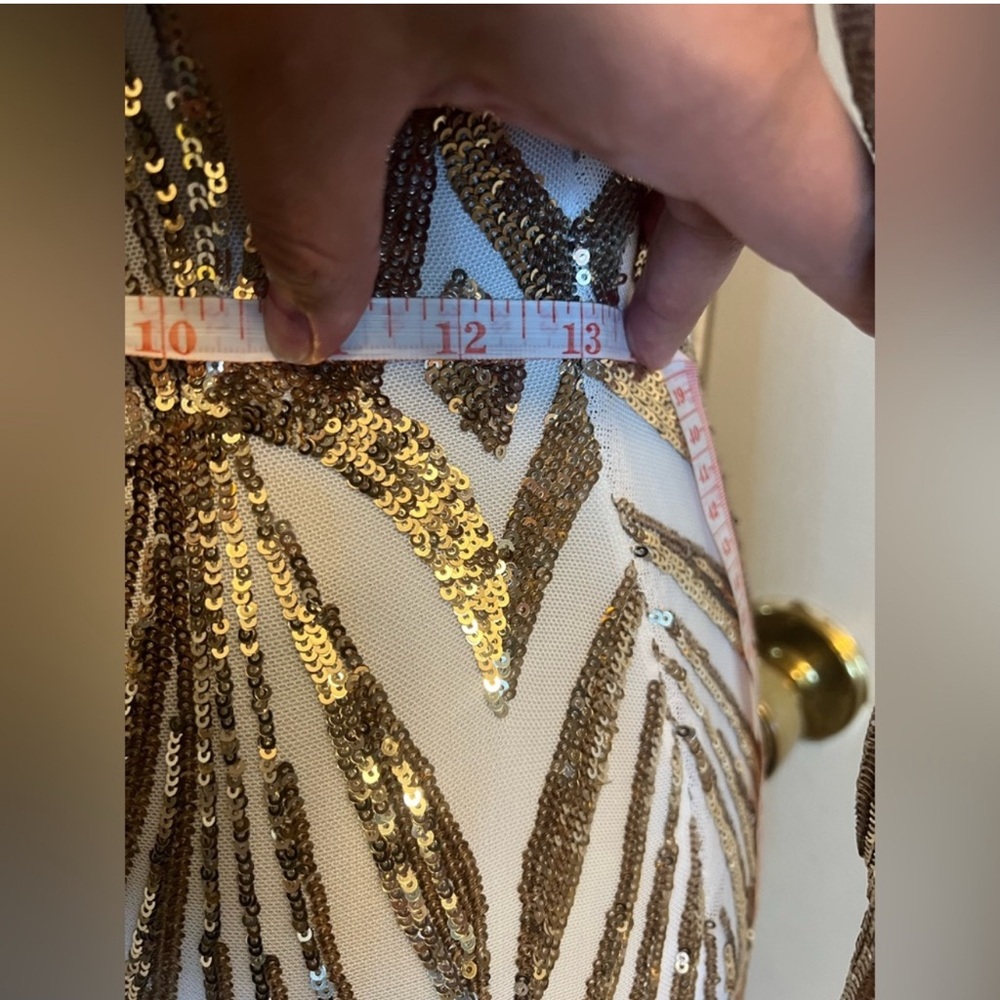 Windsor Glam Sequin Long Sleeve Dress - Gold and Cream - Picture 8 of 9